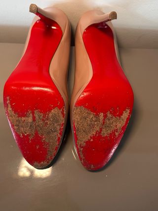 Tacones Christian Louboutin Beige