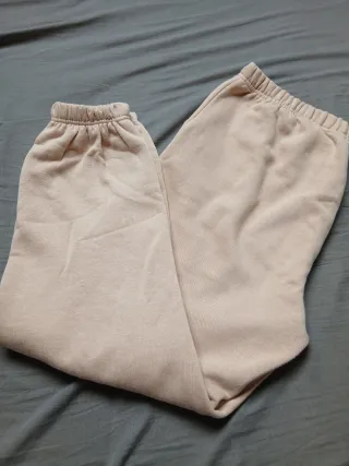 Jogger beige polar talla 46