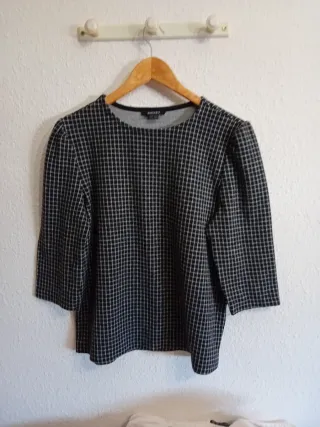 Blusa ESMARA cuadros negro y gris