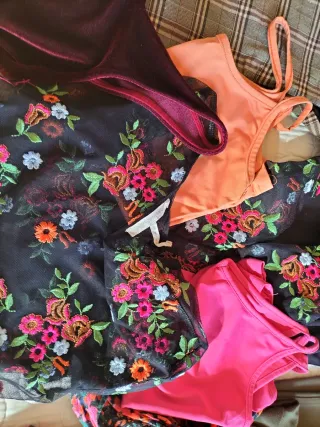 Lote Pantalónes y Top estampados a menos de 1€