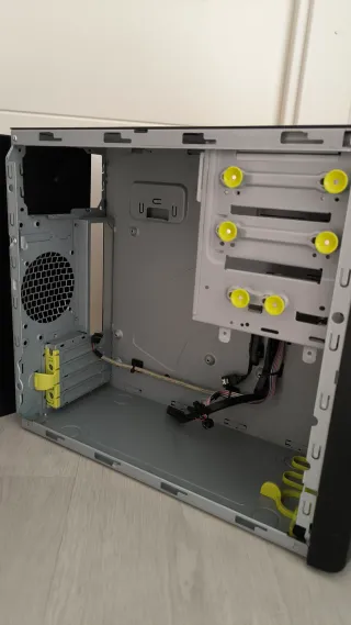 Carcasa Ordenador / ATX ITX Computers – Negra