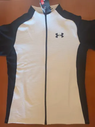 Sudadera Under Armour Blanca y Negra Deportiva