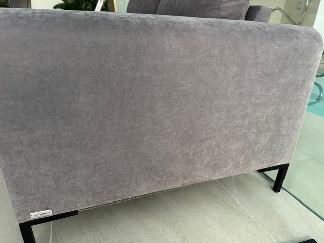 Sofá Guy Laroche gris
