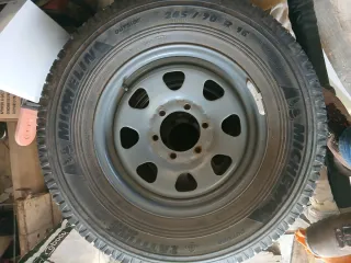 Llantas Nissan Patrol + Neumáticos Michelin