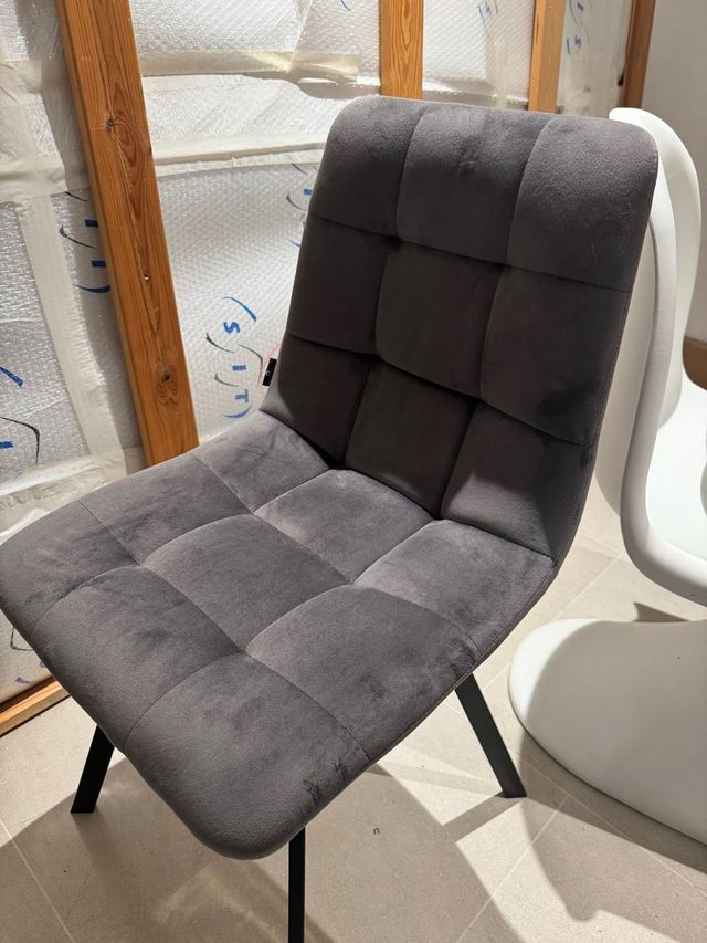 Cadeira Guy Laroche Estofada