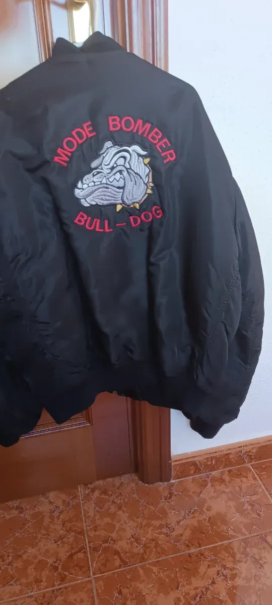 Chaqueta Bomber Bull-Dog Negra