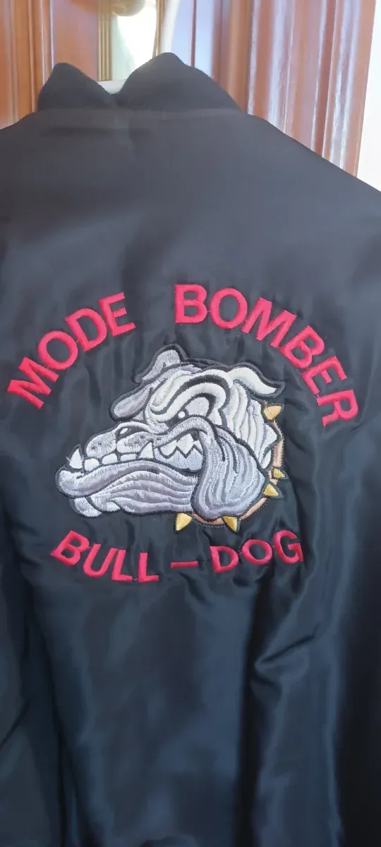Chaqueta Bomber Bull-Dog Negra