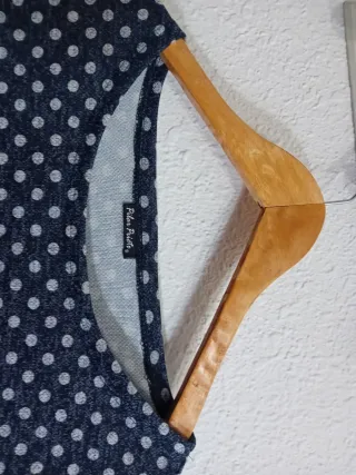 Blusa de lunares azul y blanco