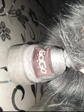 Stivaletti donna con pelliccia grigi. Usati 2 volt