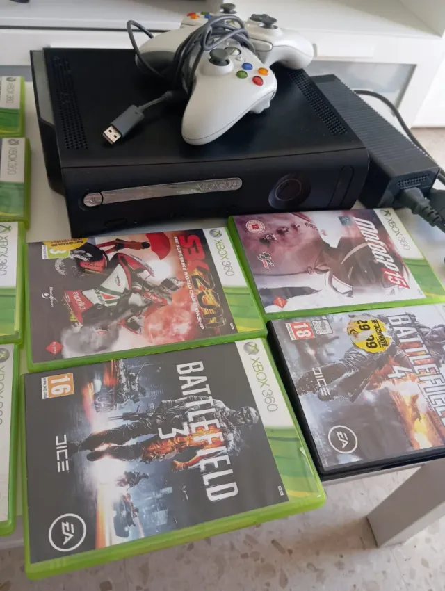 Xbox 360 120GB HDD + 2 Mandos + 12 Juegos