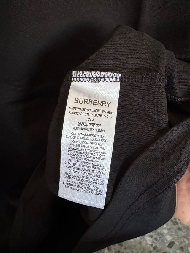 Camiseta Burberry Negra