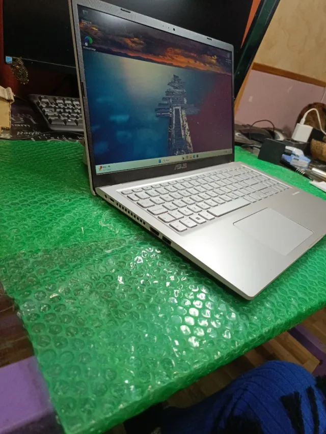 Portátil Asus Vivobook F1500E 11ª generazione OFE