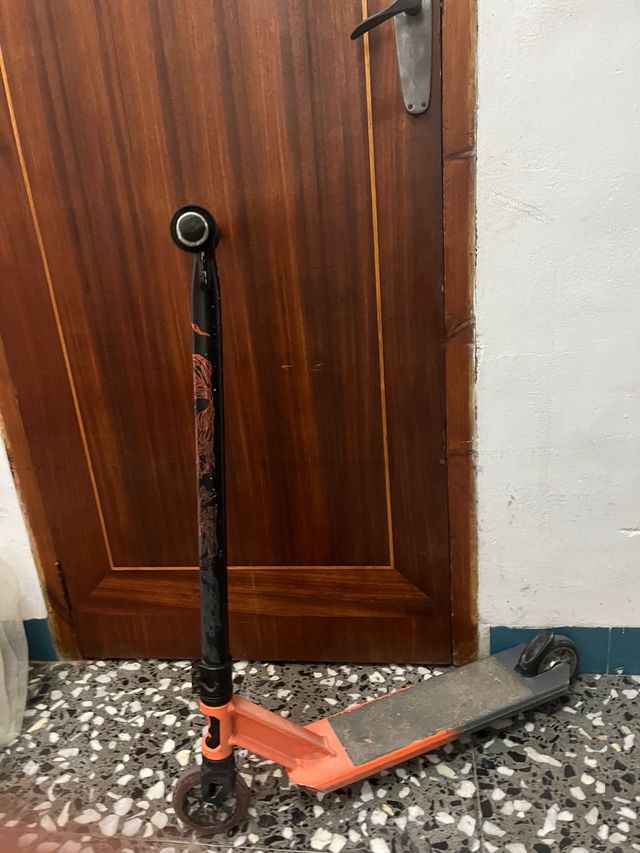 Patinete Scooter Naranja Negro