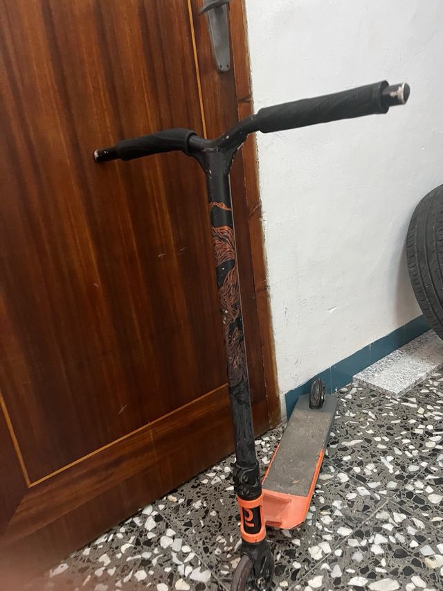 Patinete Scooter Naranja Negro