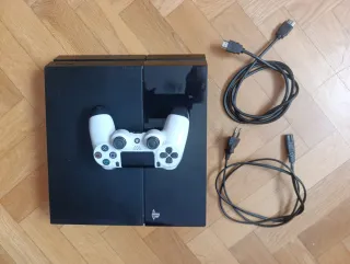 PS4 Slim 1TB Disco Negra + Mando y Cables