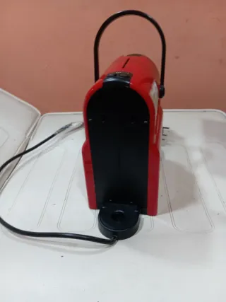 Cafetera Nespresso Krups Roja