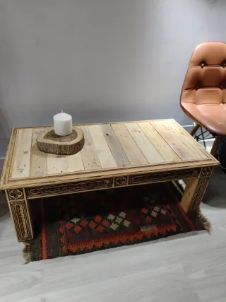 Mesa de centro de madera rústica