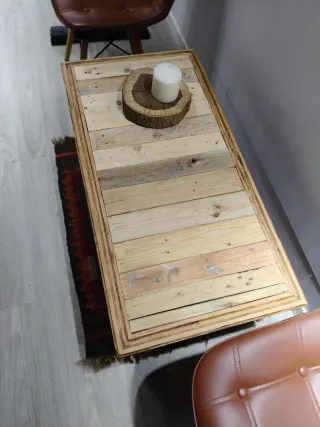 Mesa de centro de madera rústica