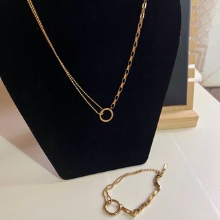 Conjunto collar y pulsera dorado