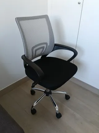 Silla escritorio en perfecto estado