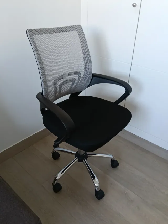 Silla escritorio en perfecto estado