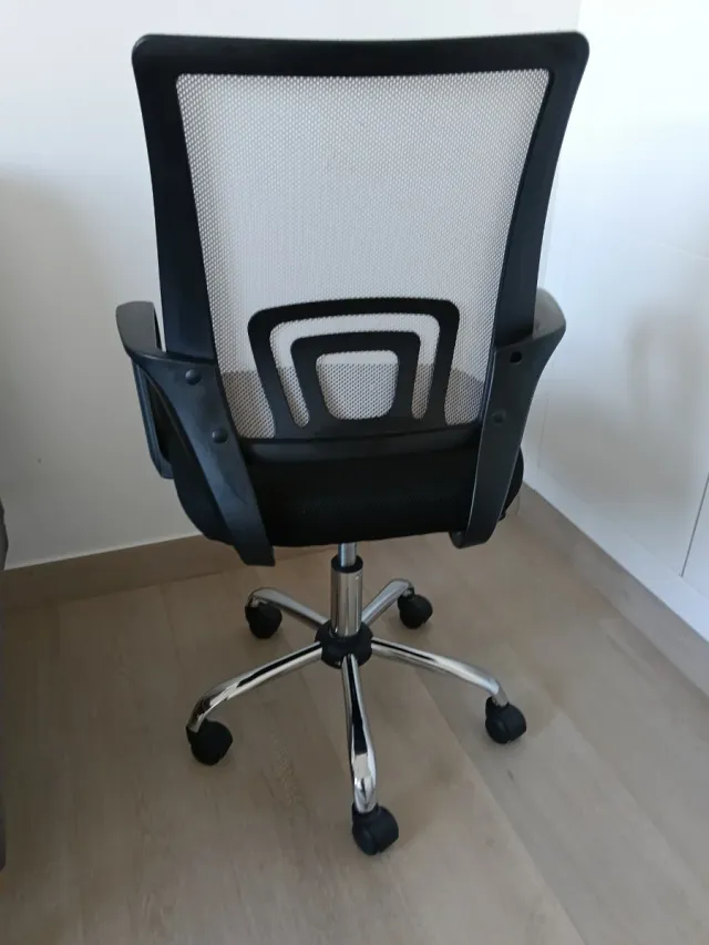 Silla escritorio en perfecto estado