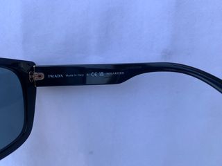 Gafas de Sol PRADA Negras Elegantes
