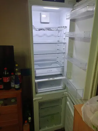 Nevera combi blanca No negociable