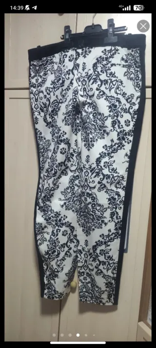 Pantalón de vestir Zara estampado blanco y negro