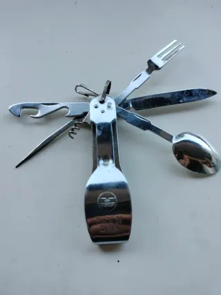 Navaja multiusos Made in China