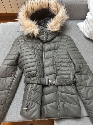 Abrigo Morgan verde talla M con cinturón