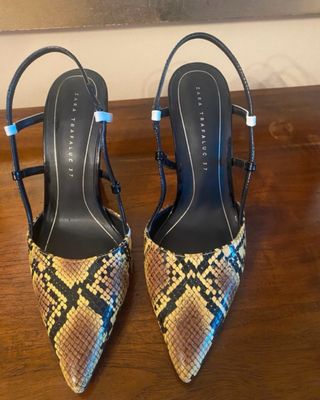 Zapatos tacón Zara estampado serpiente