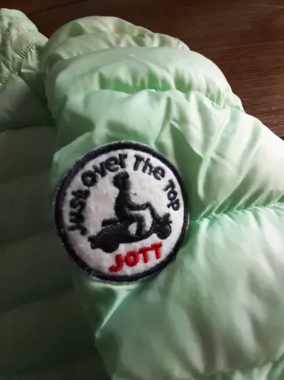 Chaqueta Jott