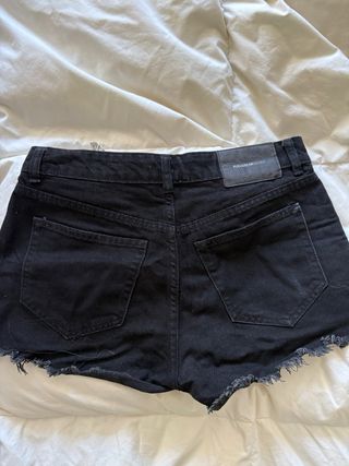 Vaquero corto negro Pull&Bear Talla 36