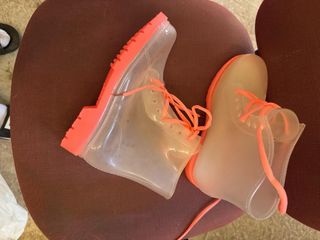 Botas de lluvia transparentes rosas