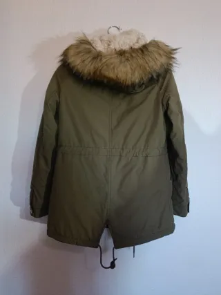 Parka verde Bershka con forro polar