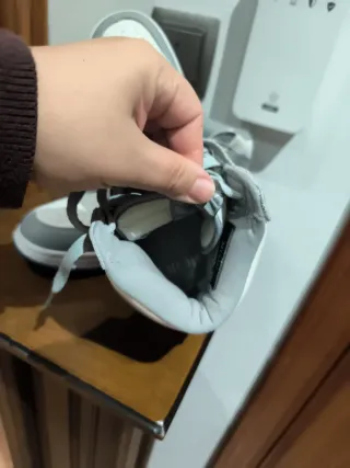 Zapatillas Jordan Gris y Blanco