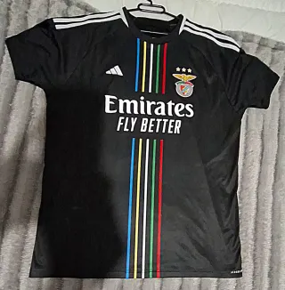 Camiseta Adidas Negra