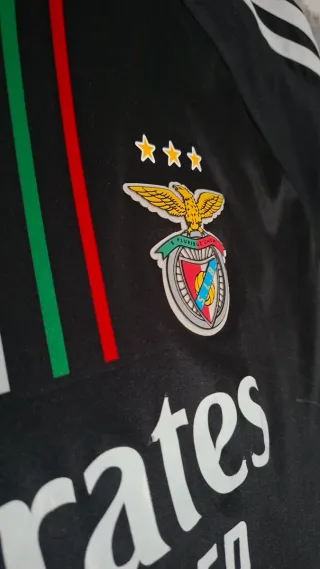 Camiseta Adidas Negra