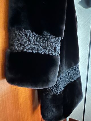 Abrigo Piel Mouton Negro y astracán