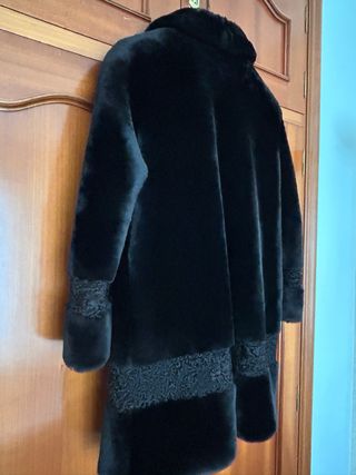 Abrigo Piel Mouton Negro y astracán