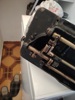 Máquina de coser Singer antigua