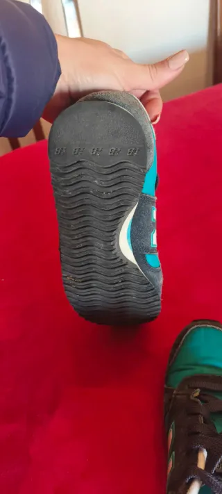 Zapatillas New Balance grises y verdes