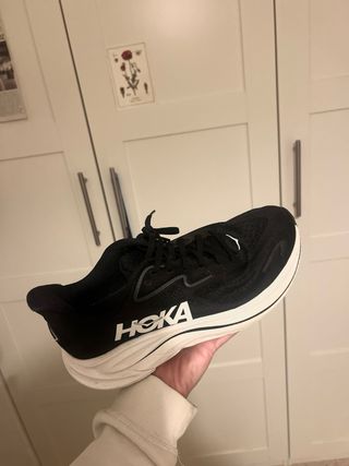 Zapatillas Hoka Clifton 10 Negras y Blancas