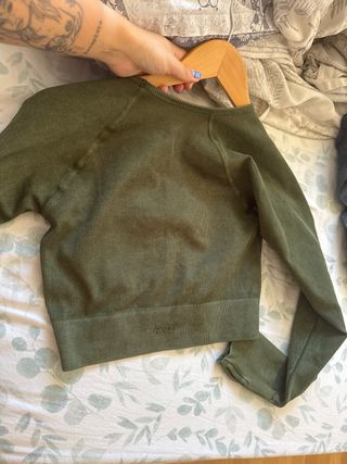 Top deportivo ASOS verde militar M