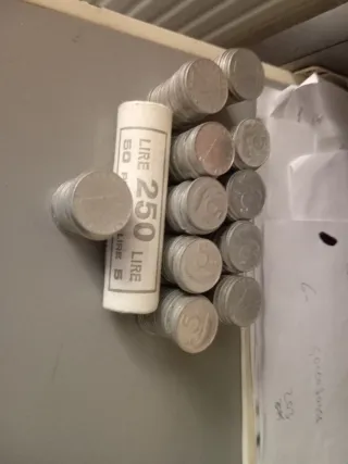 Lotto da lire 5 delfino 224 pezzi + rotolini fdc