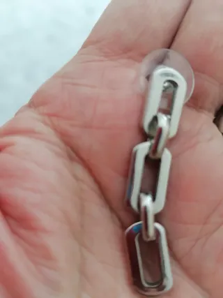 Pendientes de cadena plateados