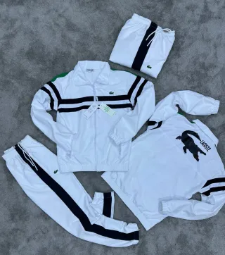 Conjunto deportivo Lacoste