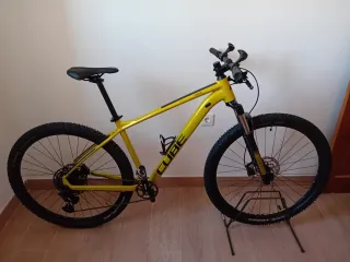 Bicicleta montaña CUBE