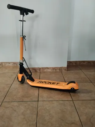 Patinete Eléctrico Ninco Rocket 8Km/h